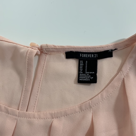 Pink forever 21 blouse - Picture 3 of 3